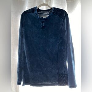 Buckle •Black• Men’s Long Sleeve Top